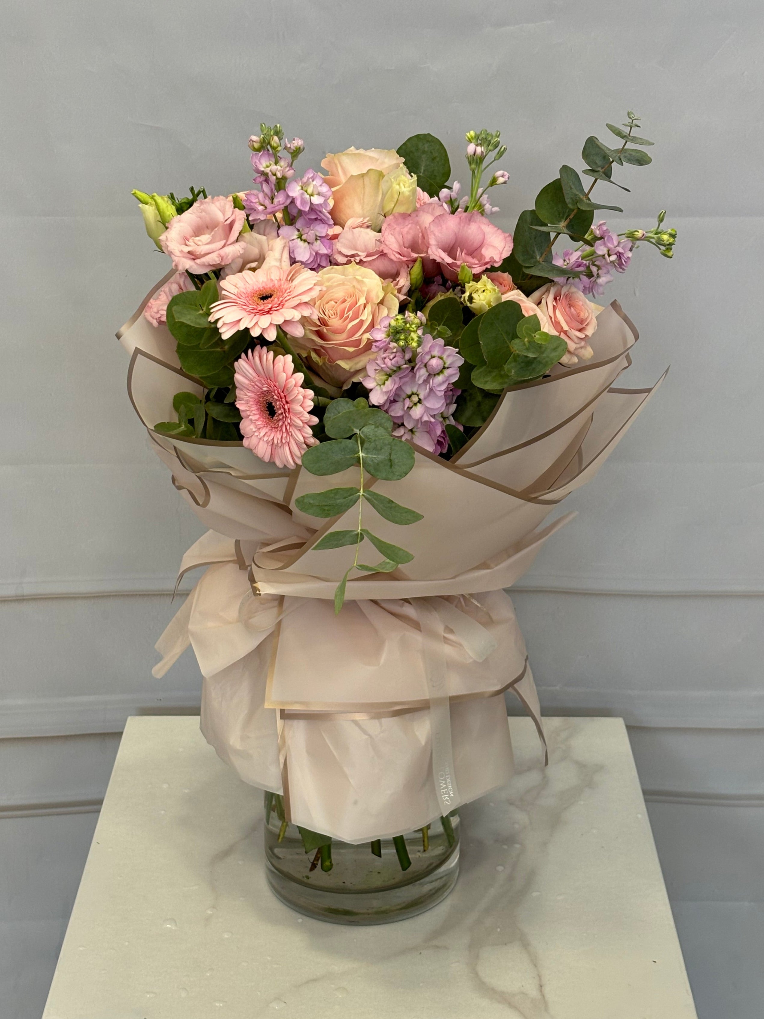 Розова прегръдка