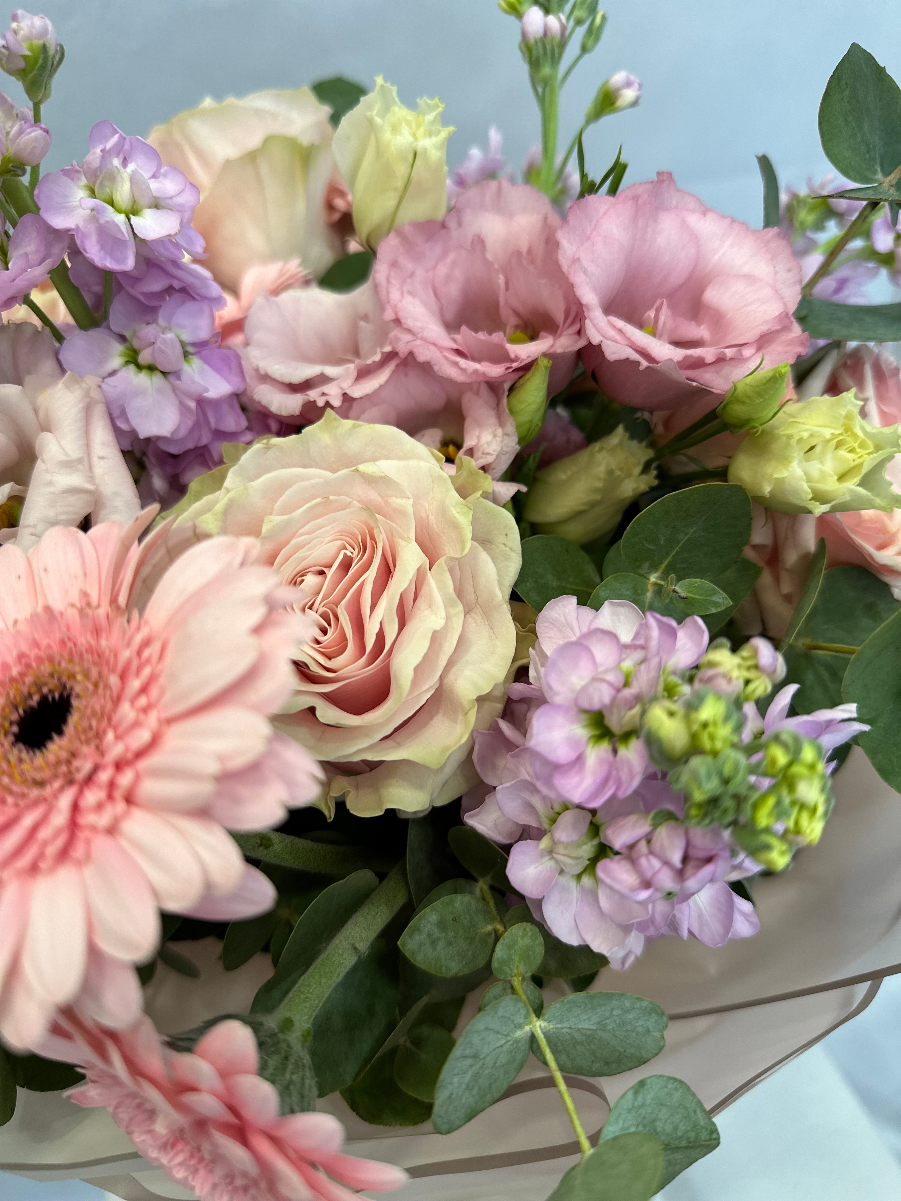 Розова прегръдка